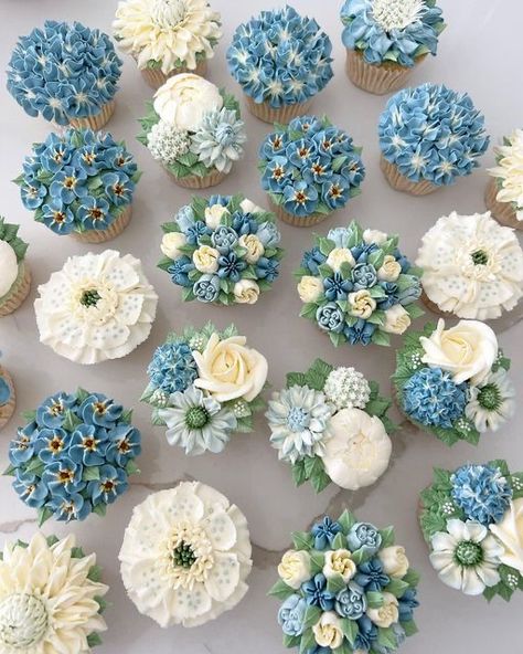 Shower Vibes, Cupcake Flower Bouquets, Cupcakes Flores, Peter Rabbit Cake, Elegant Cupcakes, Summer Cupcakes, Bridal Shower Cupcakes, Rabbit Cake, Baby Shower Theme Decorations