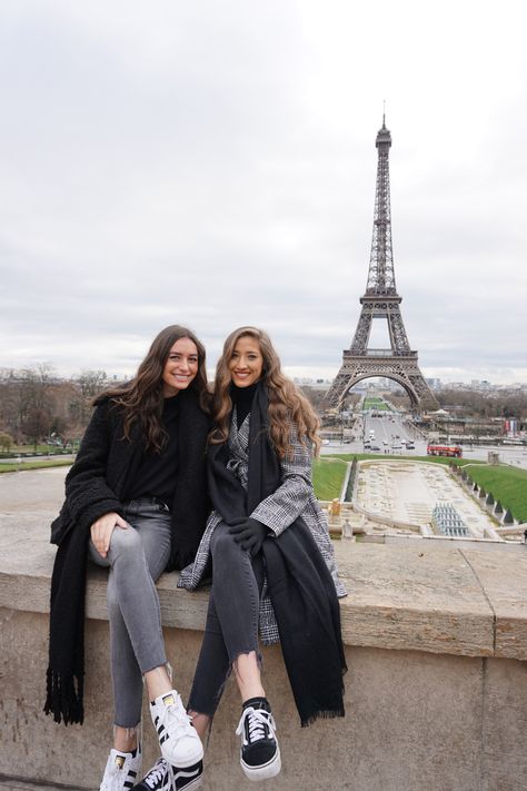 best friend trip to paris is a must Paris Trip With Best Friend, Europe With Best Friend, Best Friend Adventures, Paris With Best Friend, 2 Best Friends Aesthetic, Paris Best Friends, Travel With Best Friend, Trip With Best Friend, Best Friends In Paris