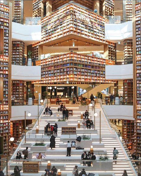 Seoul Library, Starfield Library Seoul, Starfield Library, Reading Area, Open Design, Photo Op, Unique Photo, Stunning View, Public Library