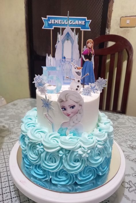 Frozen Cake Designs, Elsa Birthday Cake, Pastel Frozen, Frozen Themed Birthday Cake, Batman Birthday Cakes, Elsa Cake, Frozen Theme Cake, Barbie Birthday Cake, Tiered Cakes Birthday