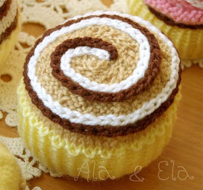 Knitted Cupcakes, Knit Cupcake, Crochet Cake, Knit Toys, Crochet Food, Sewing Needles, Play Food, Fake Food, Christmas Wood