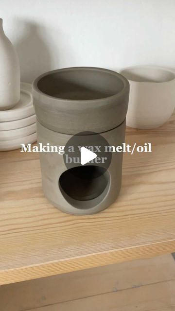 Wheel Throwing Ideas, Wheel Thrown Pottery Ideas, Wheel Pottery, Ceramic Oil Diffuser, Diffuser Diy, Tart Burner, Diy Wax Melts, Candle Burner, Ceramic Oil Burner