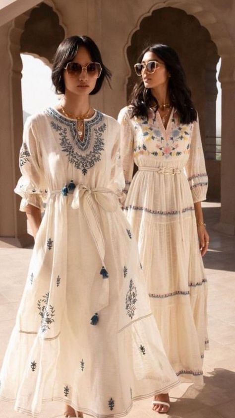 Indian Fashion 2023, Dress Summer 2024, Khadi Designs, Indian Summer Dress, Salwar Kamiz, Trendy Dress Outfits, Elegante Casual, Stylish Dress Book, Indian Designer Outfits