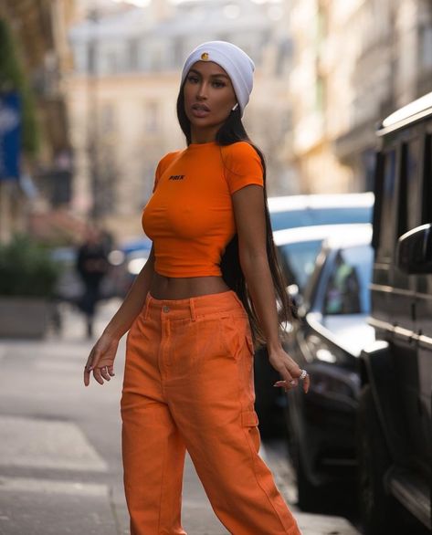 Image discovered by Candice Imaho. Find images and videos about body, long hair and orange on We Heart It - the app to get lost in what you love. Bike Outfit, Awesome Outfits, Girl Swag, Teenager Outfits, Sporty Outfits, Dope Outfits, Outfit Style, Looks Style, Mode Inspiration