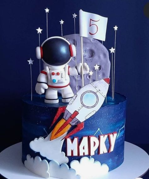 Outer Space Birthday Ideas that are out of this world! - Colleen Michele Space Birthday Ideas, Space Cake Ideas, Outer Space Cake, Space Birthday Party Ideas, Outer Space Birthday Party, Rocket Cake, Planet Cake, Galaxy Cake, Astronaut Party