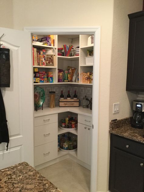 Corner Pantry Countertop, Small Corner Butlers Pantry, L Shaped Corner Pantry, L Shape Pantry Cabinet, L Shape Storage Cabinet, Corner Pantry With Countertop, L Shaped Pantry Cabinets, Caddy Corner Pantry, Unique Pantry Ideas