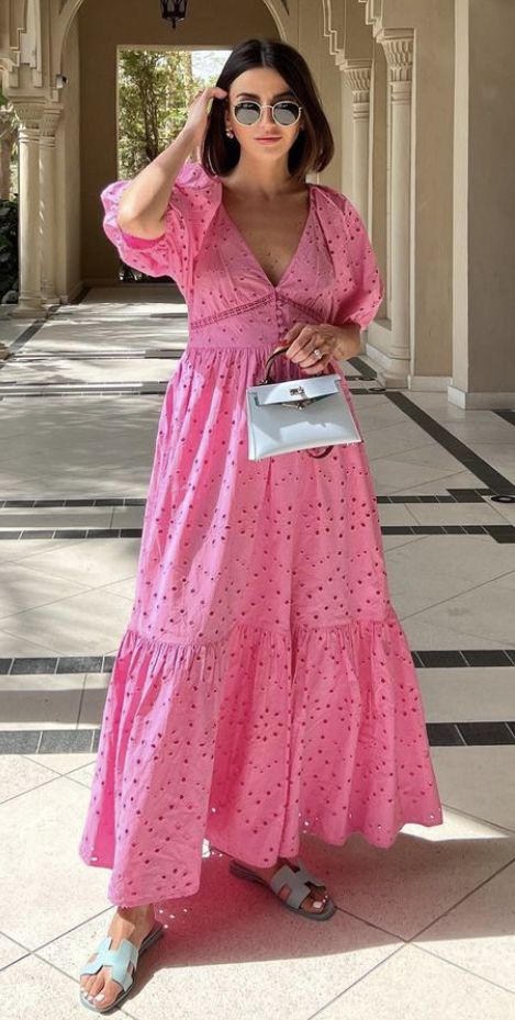 Simple Long Dress, Alexandra Pereira, Zara Maxi Dress, Midi Dresses For Women, Female Dress, Pink Embroidery, Chique Outfits, Short Puff Sleeve, Dress Woman