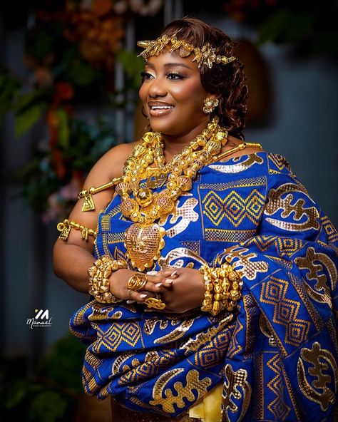 R O Y A L T Y 👑❤️ Madam @ruthrufetadjei_official trusted us to deliver a unique blend of Royal Blue and Gold which are Royal colors for her Wedding and you should have seen the smile on her face when she saw the outcome. We love to see our cherished clients excited because we exceeded expectations!! Thank you so much ma’am . We love the outcome ✨❤️ 📸 @manuelphotography_official Stylist @bb_dazzle_me ———————————————————————————- Chat with Mary on +233 55 861 4249 Chat with Patricia on... Blue And Gold Wedding Dress, Goba Kente, Renew Vows, Harare Zimbabwe, African Fabric Dress, Gold Wedding Dress, Kente Styles, Classy Wedding Dress, African Wedding Dress