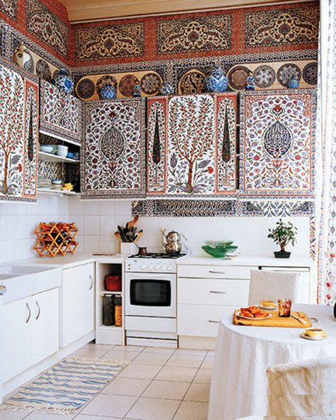 ⋴⍕ Boho Decor Bliss ⍕⋼ bright gypsy color hippie bohemian mixed pattern home decorating ideas -  kitchen Bohemian Kitchen Decor, Bohemian Style Kitchen, Paris Kitchen, Bold Kitchen, Bohemian Kitchen, Kitchen Remodel Design, Cozy Kitchen, Kitchen Decorating, Bohemian Home