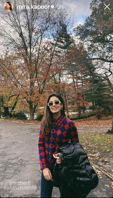 Misha Kapoor, Gala Time, Mira Rajput, Two Kids, She Girl, Workout Crop Top, Cool Poses, November 17, New York Travel