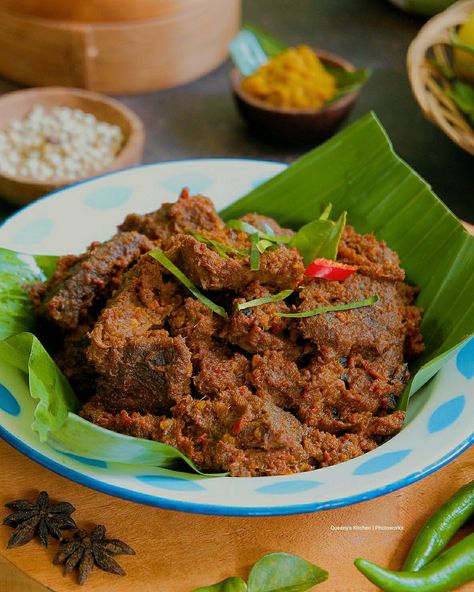 Rendang Padang Aesthetic, Indonesian Food Photography, Majapahit Empire, Rendang Daging, Beef Rendang, Malay Food, Coffee Photography, Padang, Gordon Ramsay