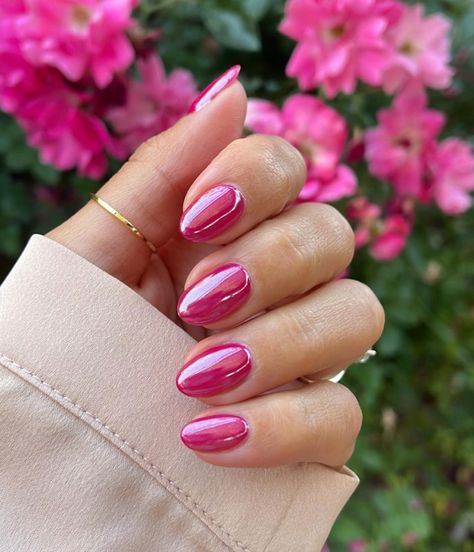 Vacation Nail Inspo 2024 Almond, Purple Pink Chrome Nails, Raspberry Chrome Nails, Berry Chrome Nails, Trendy Nails Ideas 2024 June, Short Pink Chrome Nails, Chrome Pink Nails Designs, Magenta Chrome Nails, Dark Pink Chrome Nails