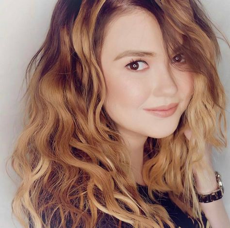 Angelica Panganiban <3 Angelica Panganiban, Star Magic, New Hairstyle, Live Streaming, New Hair, Fashion Models, Long Hair, Hairstyles, Actresses