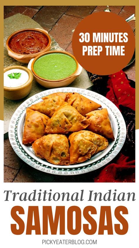 Indian Samosa Recipe, Indian Samosas, Easy Samosa Recipes, Savory Puff Pastry, Samosa Recipe, Indian Cooking Recipes, Korean Dishes, India Food, Indian Food Recipes Vegetarian