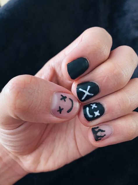 Design for men and women #nails #nailart #nailstyle Honey Bee Nail Art, Bee Nail Art, Men Nails, Mens Nails, Hippie Nails, Vintage Nails, Nail Art Decals, Edgy Nails, Black Nail Designs