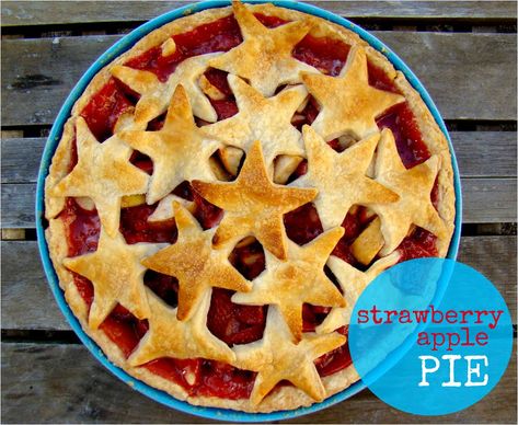 Strawberry Apple Pie, Cooking From Scratch, Pie Crumble, Holiday Pies, Apple Pie Recipes, Family Food, Holiday Cooking, Pastry Recipes, Modern Family