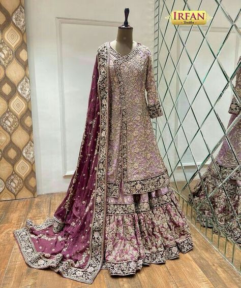 Bridal Gharara Designs, Farshi Sharara, Gharara Designs, Bridal Wardrobe, Sharara Gharara, Asian Bridal Dresses, Velvet Dress Designs, India Wedding, Designer Outfit