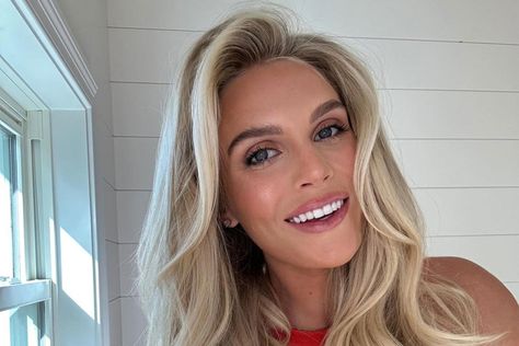 Madison LeCroy Shares a New Look at Her "Natural Hair" While Vacationing with Brett (PHOTO) Madison Lecroy Hair, Southern Charm Cast, Madison Lecroy, Cast Member, Southern Charm, Her Style, Natural Hair, New Look, Natural Hair Styles