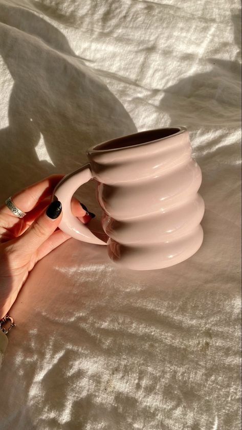 Aesthetic Mug | Maxie Elise - chubby mug, fun mugs, cute mugs, cute amazon mugs, aesthetic amazon mugs Regalos Amigo Invisible Ideas, Aesthetic Coffee Mugs, Taza Aesthetic, Tazas Aesthetic, Coffee Mugs Aesthetic, Cute Mugs Aesthetic, Aesthetic Pottery, Coffee Mug Aesthetic, Aesthetic Cups