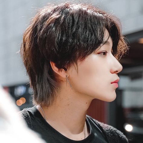 Model Face Side Profile, Art Reference Photos Faces Side Profile, Ateez Reference Photos, Side Profile Hair Male, Male Hair Reference Side View, Side Portrait Drawing Reference, Profile View Face, Face View Reference, Side View Reference Photo