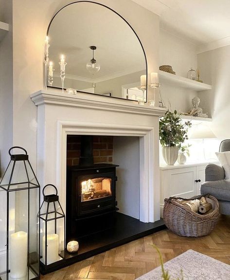 Fire Places Ideas Living Room Cozy, Living Room Log Burner Ideas, Log Burner Decor Ideas, Log Burner Mantelpiece, Snug Sitting Room Ideas, Fire Places Decoration Ideas Living Room, Ideas For Alcoves In Living Room, Logburners Fire Places, Victorian Style Fireplace