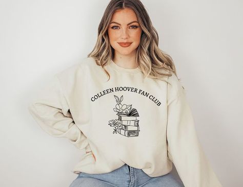 #colleenhoover #colleenhoovermerch #colleenhooversweatshirt #colleenhooverfanclub #colleenhooversweater #booksweatshirt #booksweater #bookish #librariansweatshirt #colleenhooverfan #colleenhooveroutfit #sweaterweather #booklover #booknerd #bookworm Psychology Shirts, Personalized Bachelorette, Custom Bachelorette, Staff Gifts, Tech Shirt, Beach Bridal, Floral Shop, Colleen Hoover, Cozy Sweatshirts