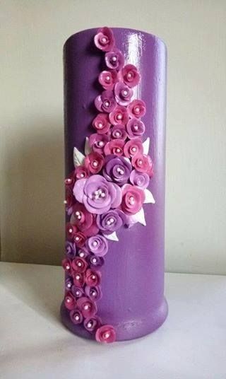 How To Decorate Vase With Clay Flowers Flower Vase Decorating Ideas, Flower Vase Crafts, Gingerbread Art, Rectangle Vase, Flower Vase Design, How To Make Rose, Vase Crafts, Clay Flower, Artwork For Home