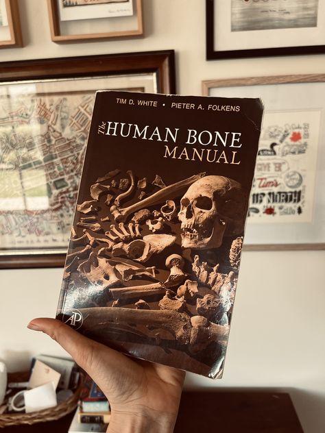 Anthropology Books, Anthropology Major, Biological Anthropology, Forensic Anthropology, College Vision Board, Psychology Major, Career Vision Board, Human Bones, 100 Books To Read