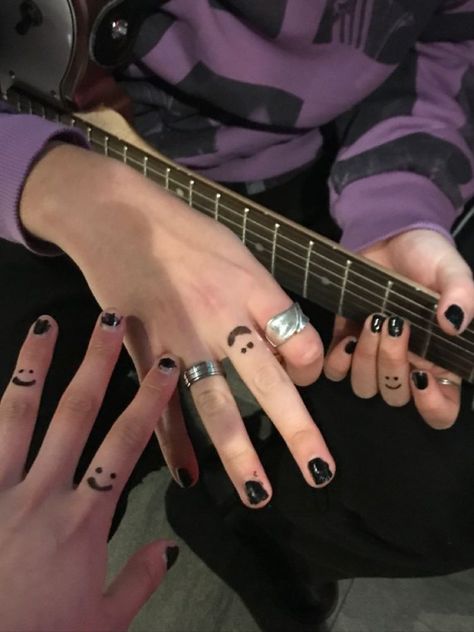 happy gigging :) Black Nail Polish Aesthetic Grunge, Nail Polish Aesthetic Grunge, Men Nail Polish Aesthetic, Mens Black Nails, Short Nails For Guitar Players, Men With Nail Polish, Black Nail Polish Men, Chipped Nail Polish Aesthetic, Black Nail Polish Aesthetic