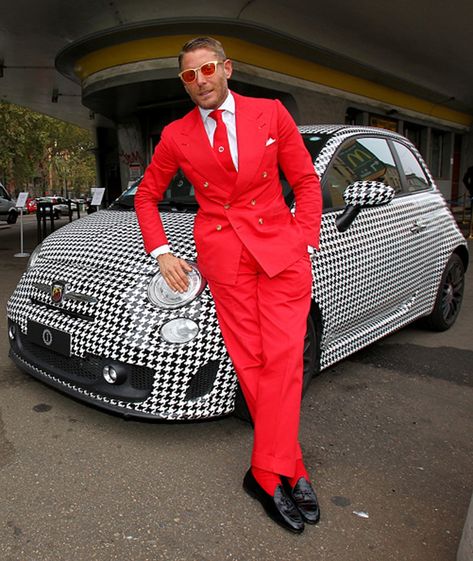 Gianni Agnelli, Lapo Elkann, Car Part Furniture, Childhood Dreams, Icon Style, Suits And Jackets, Sharp Dressed Man, Suit Style, Fiat 500