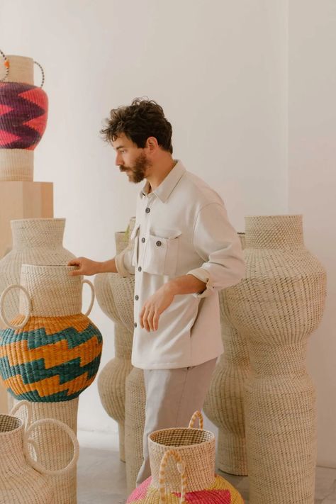 Javier Reyes of rrres studio on modern Mexican craft Oaxaca Ceramics, Ceramics Vases, 18th Century House, New Mexico Homes, Mexican Textiles, Modern Mexican, Mexican Crafts, Living In Europe, Isamu Noguchi