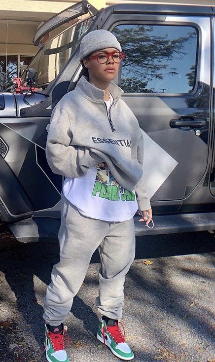 Girly Tomboy, Cute Tomboy Outfits, Streetwear Store, Tomboy Look, Taylor Outfits, Tomboy Chic, Teyana Taylor, Women Streetwear, Swag Outfits For Girls