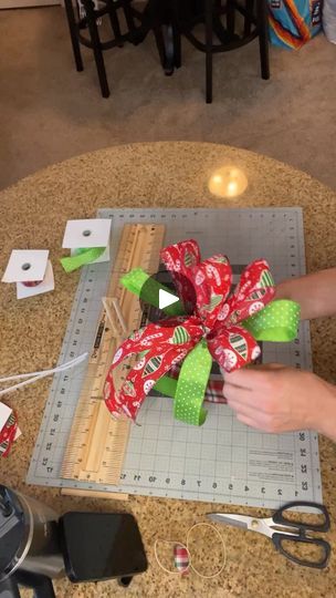 How To Make A Bow For A Gift Basket, Making A Bow, Bow Making Tutorials, Make A Bow, A Gift Basket, I See It, Big Bows, Floral Arrangement, How To Make Bows