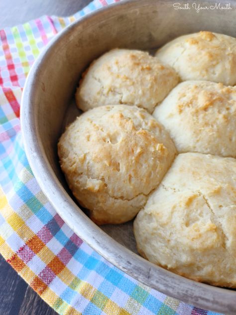 Dukes Mayonaise Recipes, Bisquick Drop Biscuits, Easy Drop Biscuits, South Your Mouth, Super Moist Banana Bread, Drop Biscuits Recipe, Homemade Biscuits Recipe, Southern Cooking Recipes, Crumb Cake Recipe