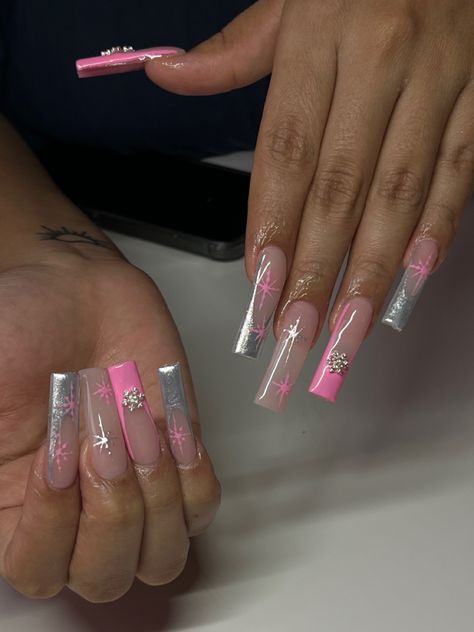 Silver And Pink French Tip Nails, Pink Chrome Duck Nails, Silver And Pink Acrylic Nails, Chrome Freestyle Nails, Silver And Pink Birthday Cake, Pink And Gray Nail Ideas, Pink And Silver Chrome Nails, Chrome And Pink Nails, Chrome Birthday Nails