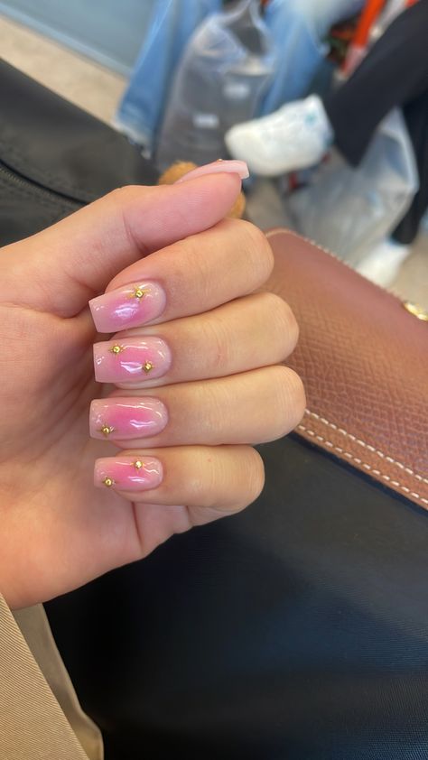 Pink ombre biab short square nails Square Aura Nails Short, Cool Square Nails, Pink Aura Nails Square, Short Square Biab Nails, Short Square Gel X Nails, Short Nails Ideas Square, Square Biab Nails, Square Aura Nails, Pink Square Nails Design