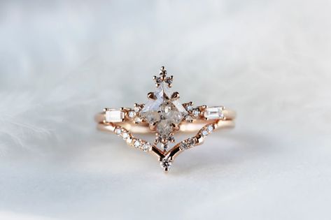 Architectural Rings, Grey Diamond Ring, Bff Jewelry, Cute Engagement Rings, Future Engagement Rings, Engagement Ring Prices, Unique Diamond Engagement Rings, Solid Gold Band, Rings Vintage