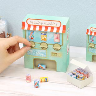 Vending Machine (Nostalgic) - Play - Educational - Paper Craft - Canon Creative Park Mini Vending Machine, Papercraft Templates, How To Make Paper Flowers, Fun Printables, Diy Paper Crafts Decoration, Paper Art Craft, Diy Resin Crafts, Craft Tutorial, Handmade Books