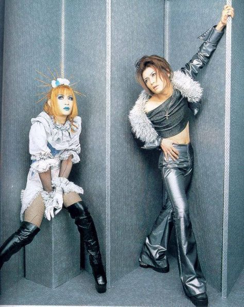 Mana and Gackt. Malice Mizer Mana Sama And Gackt, Gackt And Mana, Mana And Gackt, Gackt Malice Mizer, Malice Mizer, Kei Visual, Dir En Grey, J Fashion, Visual Kei