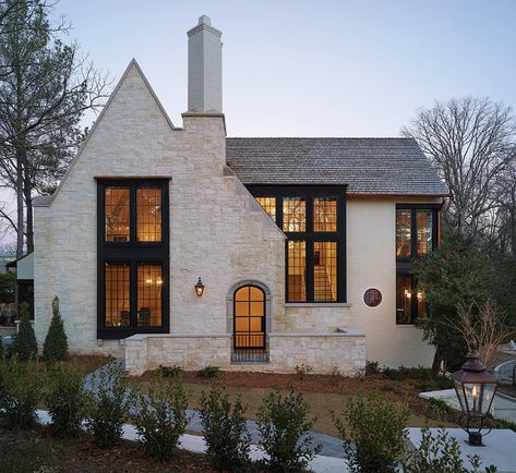 White Brick House, Dress Models, Tudor House, Modern Farmhouse Exterior, Black Windows, Modern Cottage, White Brick, Architecture Interiors, Interior Modern