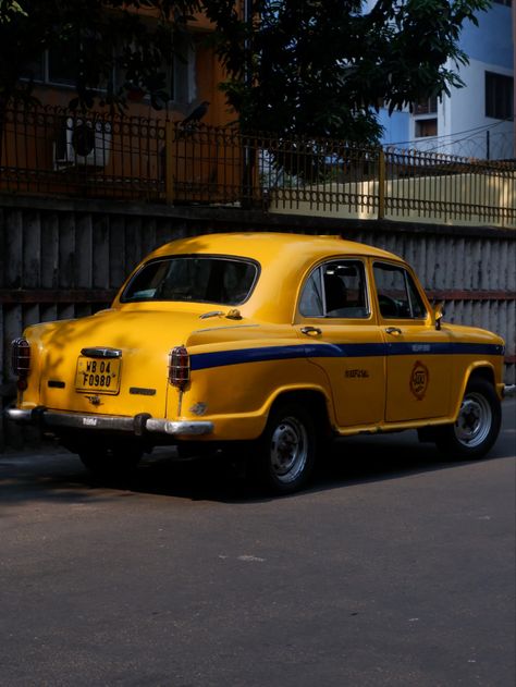 Taxi at Kolkata Esplanade Yellow Taxi Kolkata, Kolkata Taxi, Kolkata City, Bangla Love Quotes, Yellow Taxi, Cooking Channel, Kolkata, Color Mixing, Stock Photos