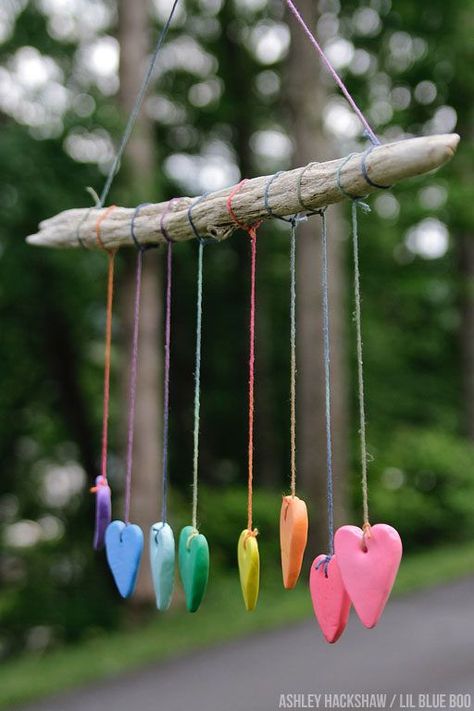 Jun 2, 2018 - Rainbow Heart Wall Hanging - Crayola Model Magic Summer Project - Summer Project Ideas - DIY Wind Chimes and Wall Hanging with rainbow Twine Crayola Model Magic, Carillons Diy, Clay Projects For Kids, Heart Wall Hanging, Model Magic, Diy Wind Chimes, Paper Towel Roll Crafts, Summer Projects, Heart Wall