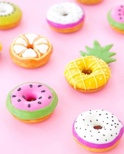 Donut worry... It's almost the weekend! Happy #NationalDonutDay and happy Friday! 🍩🎉💕 (📷: @aww.sam) Donat Glaze, Diy Cream, Cute Donuts, Cute Baking, Delicious Donuts, Fruit Slice, Mini Donuts, Kawaii Food, Cute Desserts