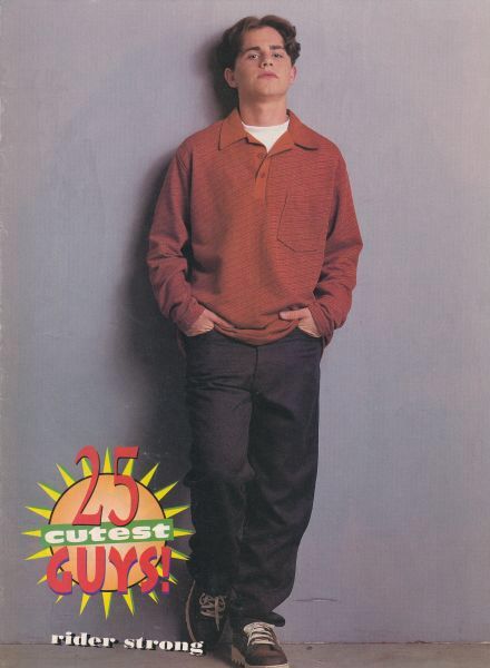 Rider Strong 90s Aesthetic, Rider Strong Wallpaper, Ryder Strong, 90s Boys Fashion, Slater From Saved By The Bell, Rider Strong 90s, Throwback Thursday Outfits Spirit Week, Rider Strong Now, Throwback Thursday Outfits