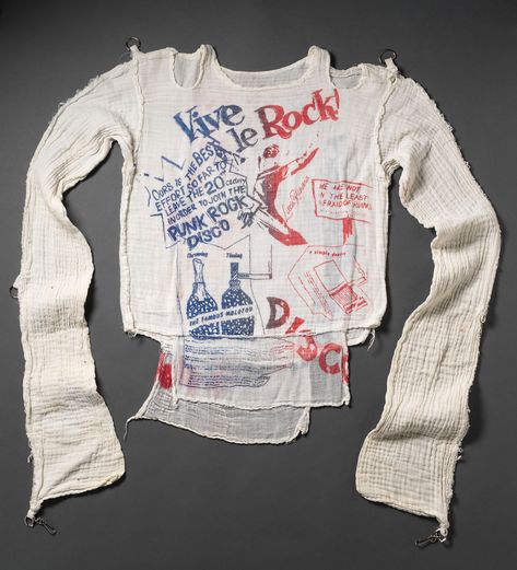 Vivienne Westwood | “Vive le Rock” T-shirt | British | The Met Vivienne Westwood Punk, Vivienne Westwood Fashion, Punk T Shirt, Fur Clothing, Rock T Shirts, Mode Inspo, Mode Inspiration, Dream Clothes, Metropolitan Museum Of Art