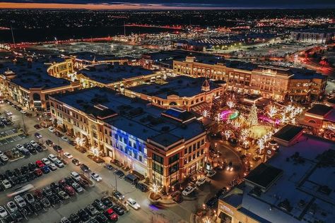 Meridian Idaho, Ultimate Christmas, Holiday Memories, Magical Christmas, Tree Lighting, Country Christmas, Twinkle Lights, Christmas Market, Shopping Center