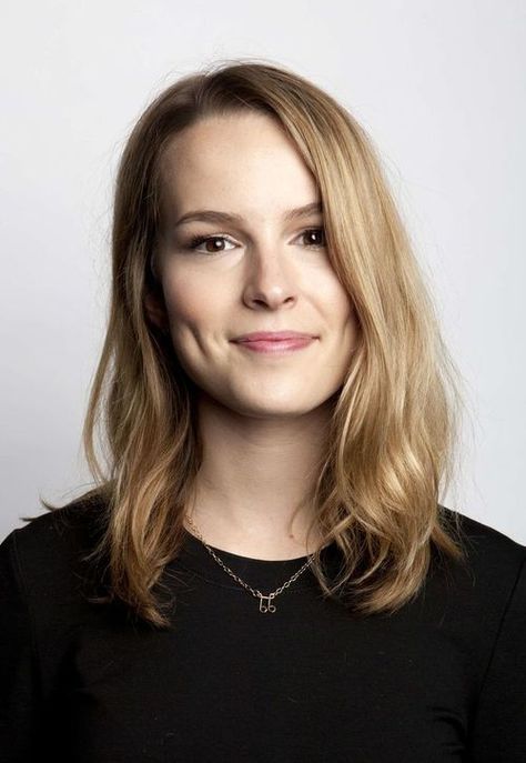 bridgit mendler I like her Bridget Mendler, Nickelodeon Girls, Bridgit Mendler, Rian Johnson, Good Luck Charlie, Vanessa Williams, Inspiring Women, Brigitte Bardot, Famous Faces