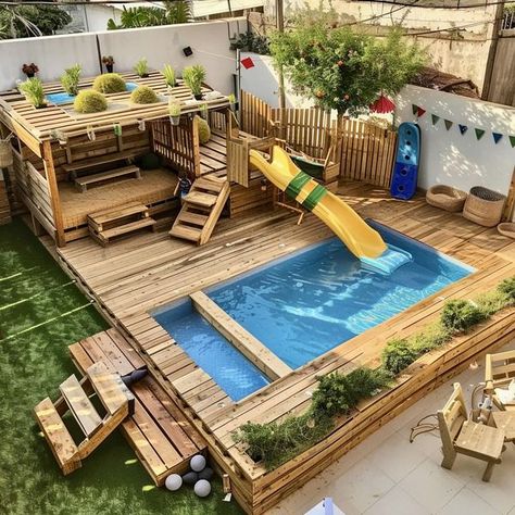 Pallet Pool, Dream Backyard Pool, Diy Pallets, House Makeovers, Pool Life, Above Ground Pool Landscaping, Backyard Playground, Backyard Diy Projects, Backyard Pool Designs