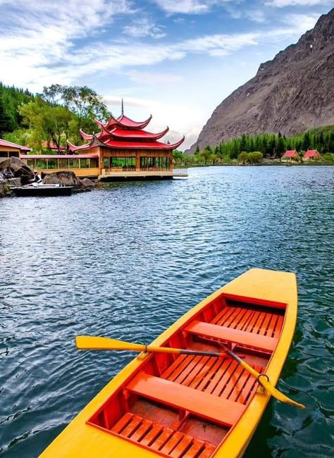 Heart Lake Shangrila Skardu, Baltistan Pakistan Pakistan Northern Areas, Shangrila Resort, North Pakistan, Pakistan Tourism, Pakistan Pictures, Turkey Vacation, Beautiful Pakistan, Pakistan Travel, Gilgit Baltistan