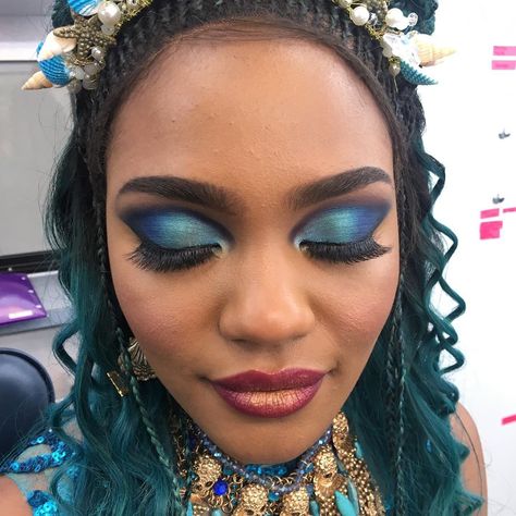 Mah Artistry on Instagram: “Makeup I did for @chinamcclain underwater look. Under the supervision of the amazing HOD @tanalynnartist @disneydescendants” Disney Villains Makeup, Disney Costume Makeup, Uma Descendants, Descendants Costumes, Corpse Bride Costume, Disney Descendants Movie, Anne Mcclain, China Anne Mcclain, China Anne